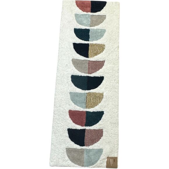 West Elm Half Moon Bath Mat Runner - NEW - Picture 1 of 7